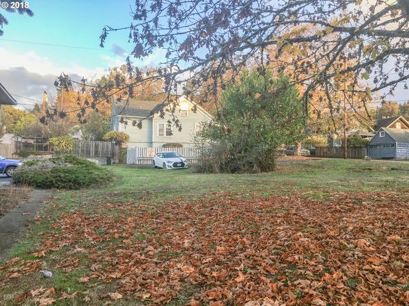 295 SE Fowler St, Roseburg, OR 97470